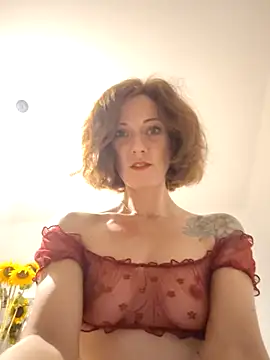 MadMadelin online show from September 16, 12:40 am