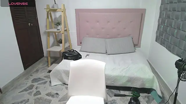 Dulce  Lovee online show from November 22, 10:12 pm