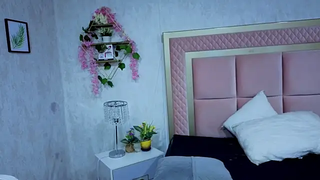 RobinBennett online show from December 18, 12:10 pm