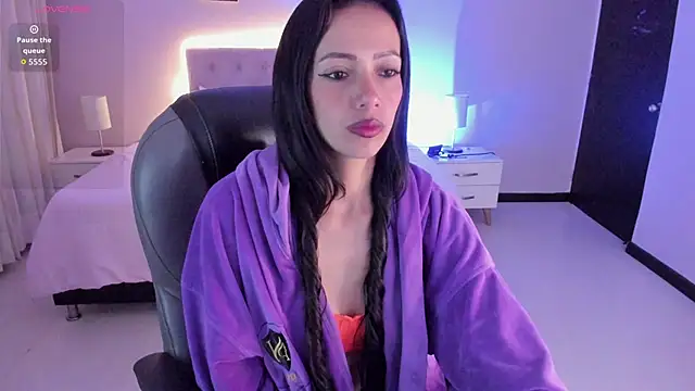 Mariam Lopez   online show from March 31, 3:50 am