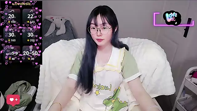 baby-yaya20 online show from November 22, 2:31 pm