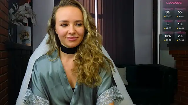 Hloya Mei online show from September 18, 2:43 am