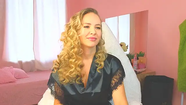 Hloya Mei online show from October 11, 3:22 am