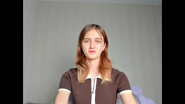 Snapshot of dreamy_pollyyy chatting on October 19, 7:27 pm dreamy pollyyy online show from October 19, 7:27 pm