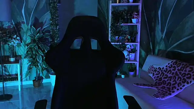 MonicaFarmer online show from November 12, 5:33 pm