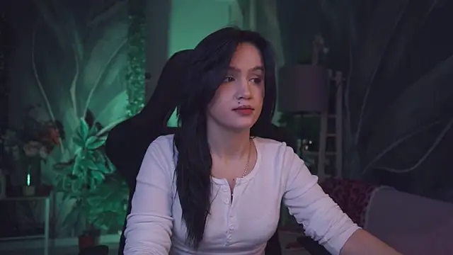 MonicaFarmer online show from February 6, 5:33 am