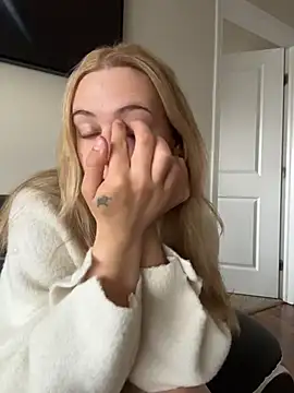 AllesandraLove online show from April 29, 5:04 pm