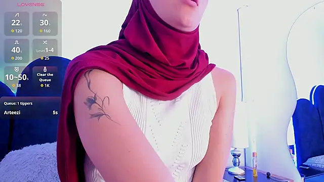 Ridwana  online show from April 8, 1:13 pm