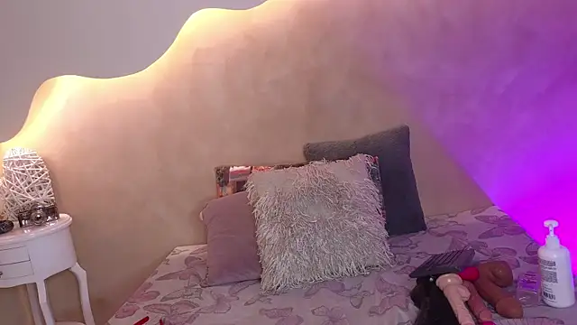 Kloee 12 online show from December 5, 7:37 pm