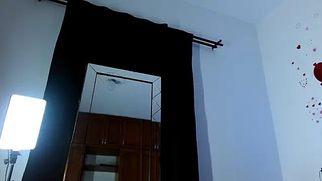 ebony joness online show from November 18, 10:22 pm