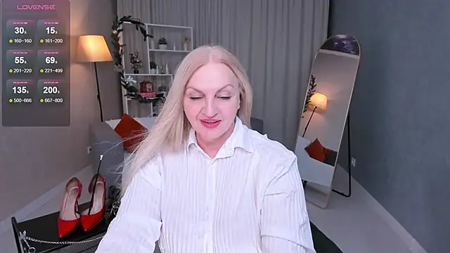 Nina Devillle online show from December 15, 2:44 pm