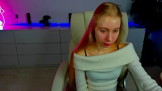 Alina Blonde online show from October 26, 6:53 am