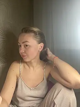 MartaLuna  online show from November 1, 8:35 pm