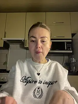 MartaLuna  online show from February 28, 6:40 pm