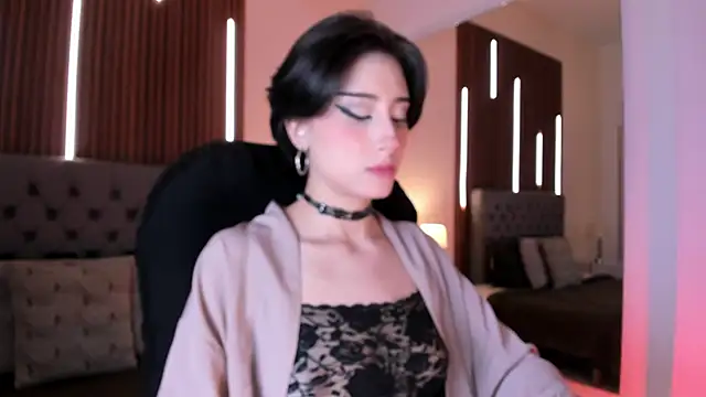 EmmaRossi  online show from October 22, 12:21 pm