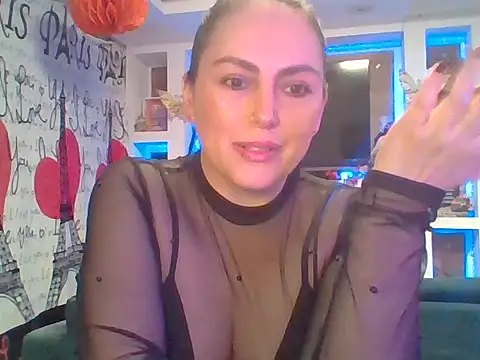 Snapshot of Venusina_07 chatting on October 22, 7:13 am Venusina 07 online show from October 22, 7:13 am