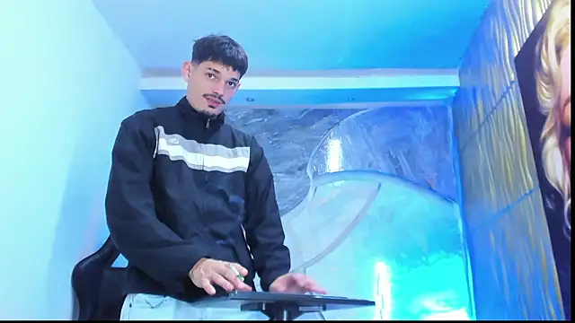 Iam Steven online show from February 2, 1:37 am