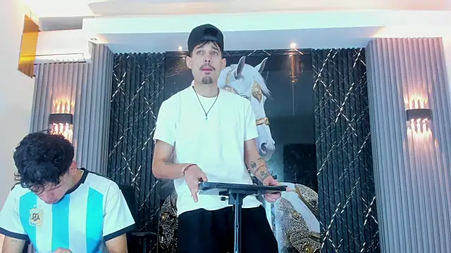 Iam Steven online show from November 5, 12:54 pm