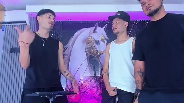 Iam Steven online show from December 4, 3:13 pm