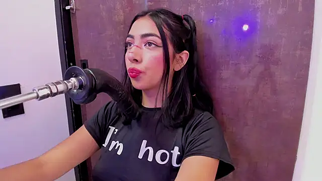 cherry skinny  online show from April 4, 4:11 am