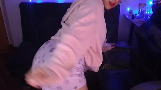 Miacatsito3 online show from March 13, 1:18 am