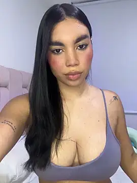 karolaalcendra online show from February 25, 3:38 am