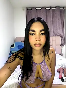 karolaalcendra online show from November 4, 4:28 am