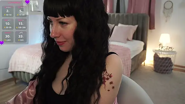 sandraa cole online show from October 30, 8:10 pm