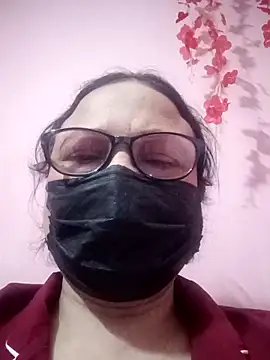 thehotlady online show from November 24, 8:38 am