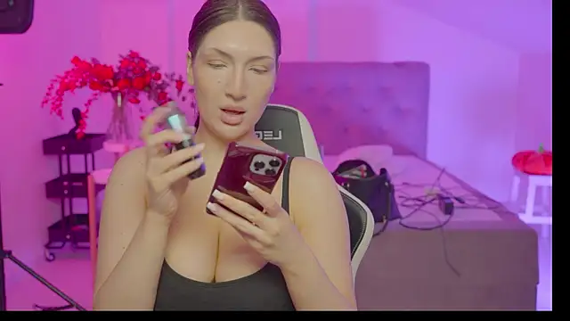 Jessasmith online show from November 23, 8:27 am