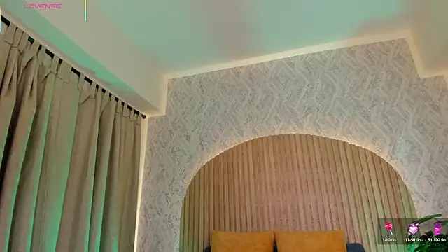 Sophiie Belle online show from September 14, 11:57 pm