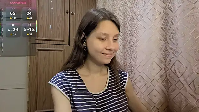 QutieDaSweet online show from November 18, 8:59 am