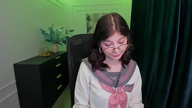 MeLLSawertyq online show from September 23, 11:41 am