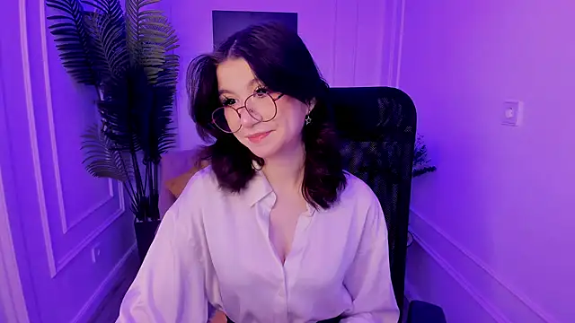 MeLLSawertyq online show from November 3, 7:40 pm