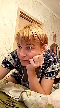 Snapshot of SweetKiss96 chatting on October 18, 7:59 pm SweetKiss96 online show from October 18, 7:59 pm