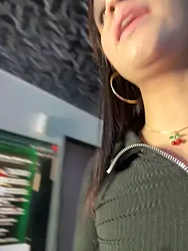 Isabella-Teen online show from October 6, 4:07 am