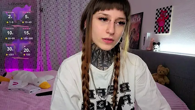 LilithPoison online show from December 19, 6:55 pm