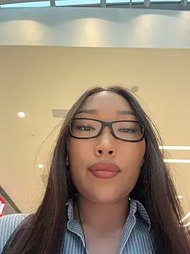 AdriaNochi online show from July 3, 1:28 pm
