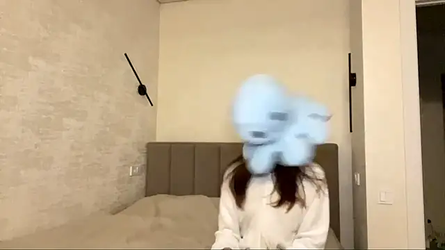 Snapshot of FavorLeila chatting on October 16, 3:25 pm FavorLeila online show from October 16, 3:25 pm