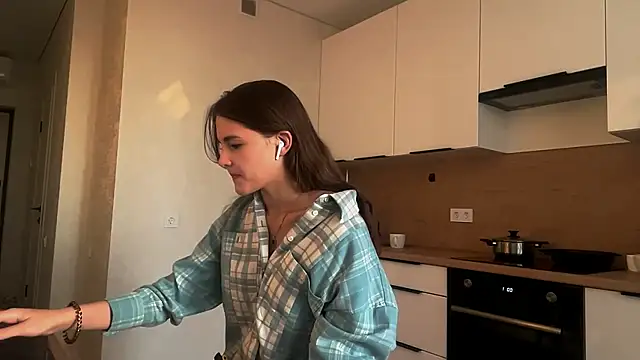 Snapshot of FavorLeila chatting on September 23, 2:26 pm FavorLeila online show from September 23, 2:26 pm