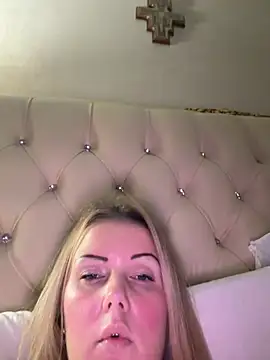 Piccolamonella29 online show from March 9, 2:26 am