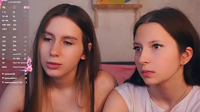 GabrielleLynchard online show from November 12, 8:29 pm