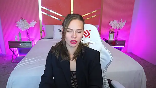 ShyySiren online show from October 1, 6:18 am