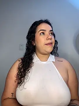 krisstenSantos online show from October 27, 2:01 pm