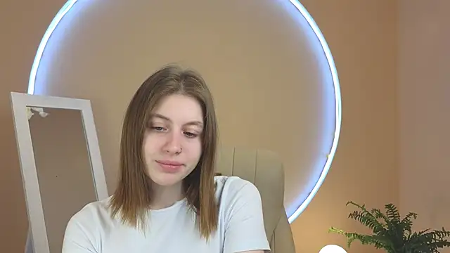 Pink Muse online show from November 14, 1:44 pm