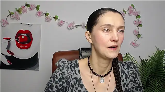 TayaFinch online show from January 14, 1:16 pm