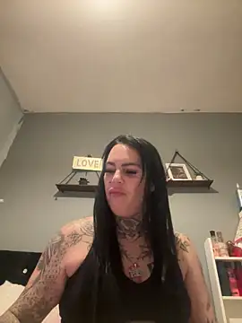 DIRTY PAISLEY X online show from April 22, 7:44 pm