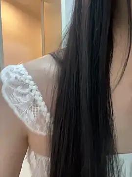 qiqi x online show from May 28, 2:15 pm