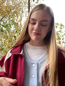 MilaMoone online show from October 19, 1:46 pm