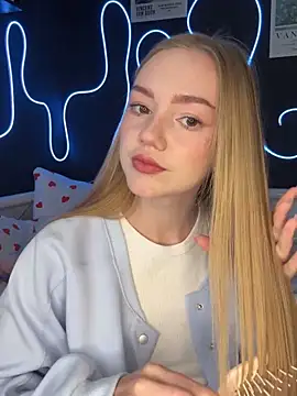 MilaMoone online show from October 16, 12:52 pm